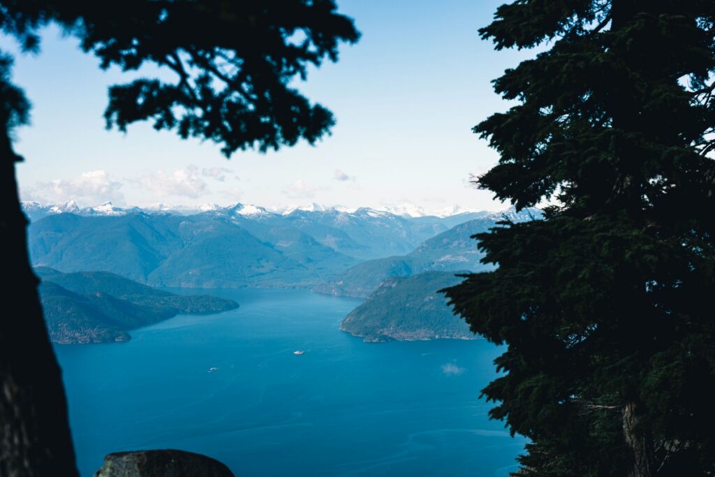 10 Best Hikes Near Vancouver, BC (Peaks & Lakes)