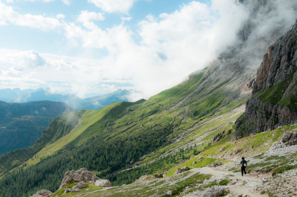 Dolomites Italy: Hiking & Travel Guide (2026)
