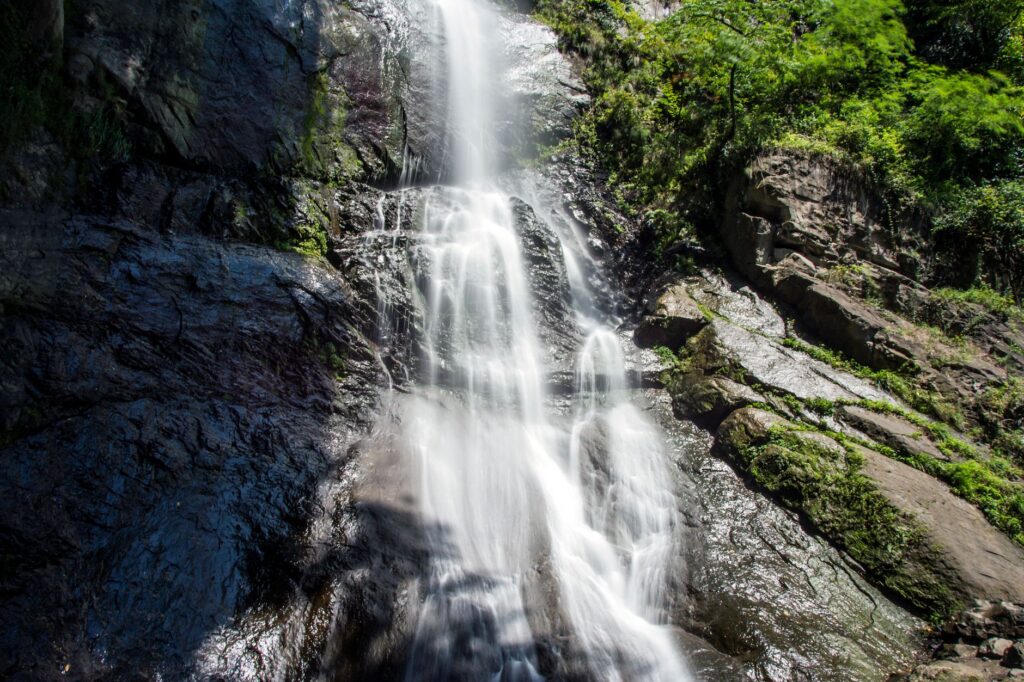 9 Hidden Waterfalls Near Asheville NC (2026 Guide)